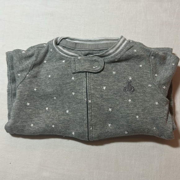 GAP - Gray Starry Footie One Piece Sleeper - Picture 4 of 4